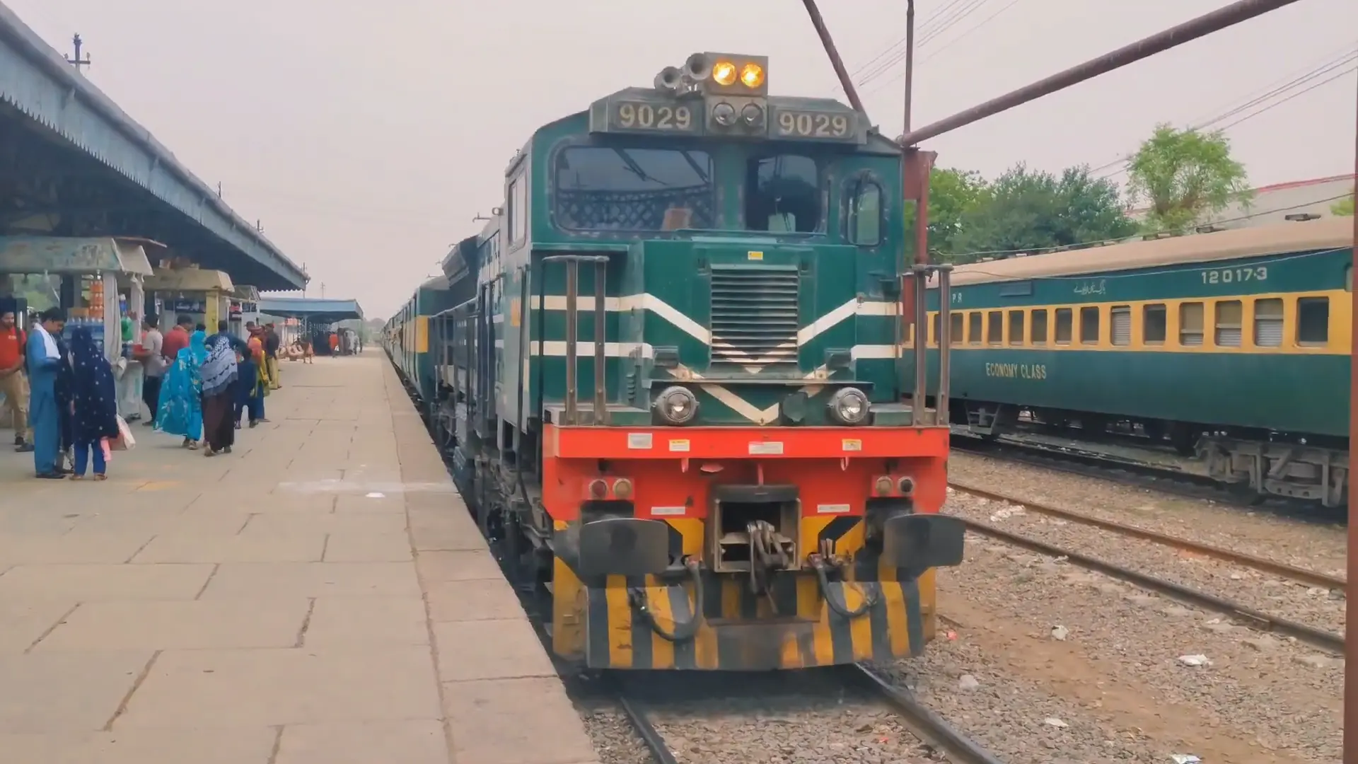 Khyber Mail Train Timing Peshawar Cant to Karachi